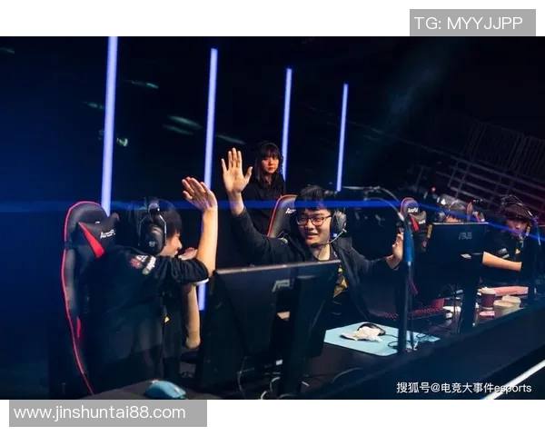 RNG战队在S15电竞总决赛中的CSGO转型历程全景回顾 RNG战队在S15电竞总决赛中的CSGO转型历程全景回顾